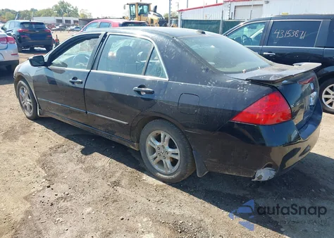 2007 Honda Accord 2.4 Ex z USA, uszkodzony, nr VIN 1HGCM56897A004808